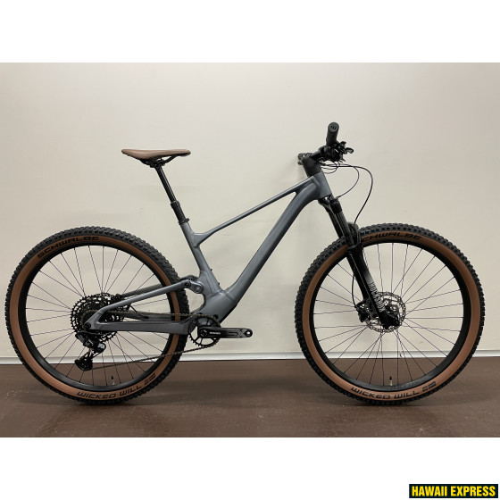 286288CUSTOM-560x560.jpg SPARK 950 CUSTOM - Image 1